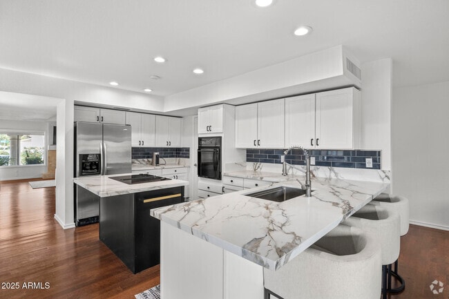 Building Photo - 8649 N Willowrain Ct Rental