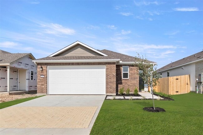 Photo - 1117 Yaupon Holly Dr House
