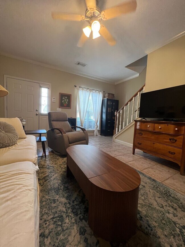 Photo - 2109 Harris Dr