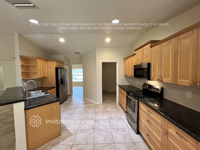 Photo - 833 SE Lansdowne Ave