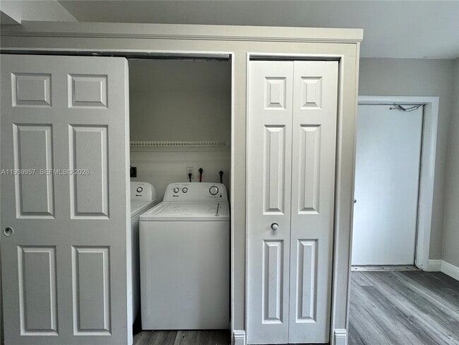 Photo - 1041 SW 15th Ave Unidad 10B