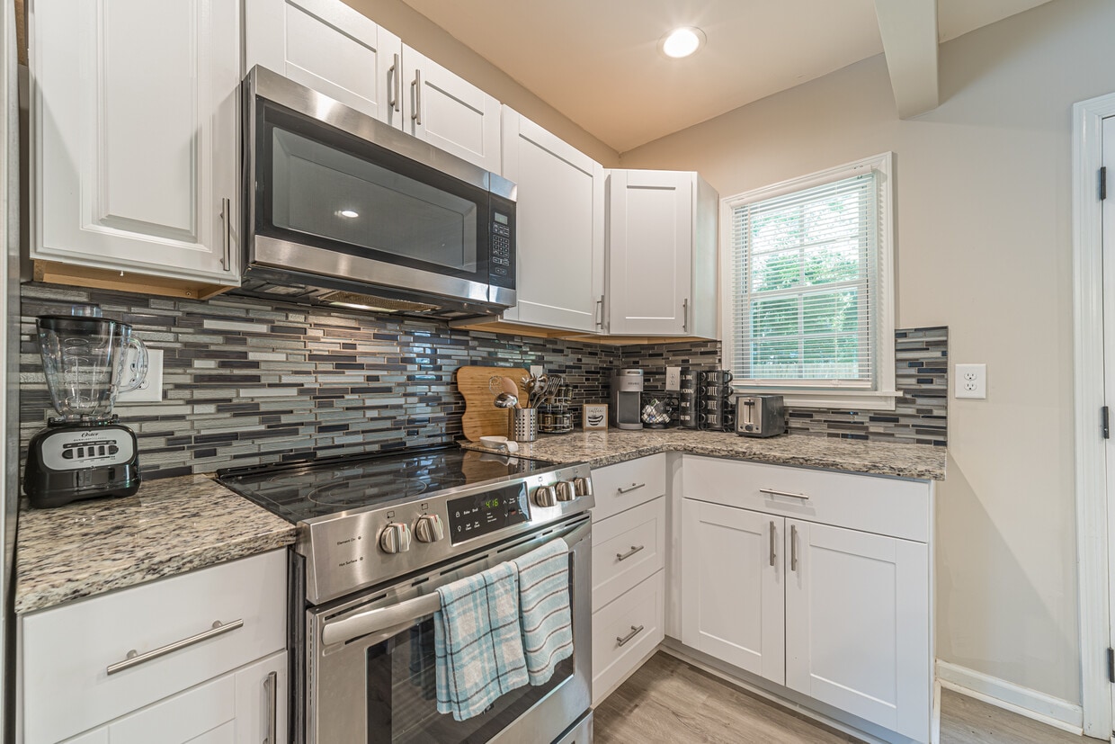Photo - 2390 Brackett Rd (Marietta, GA)