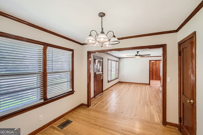 Photo - 3043 Cloverhurst Dr