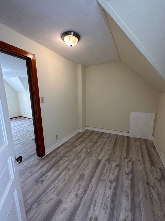 5347 N Sherman Blvd Unit 5347 N Sherman Blvd (Upper Unit)