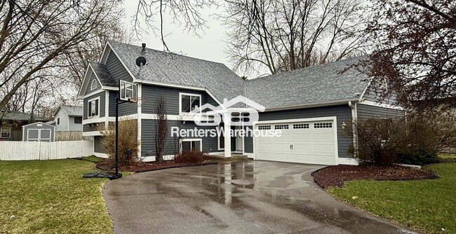 Photo - 9803 Larch St NW House