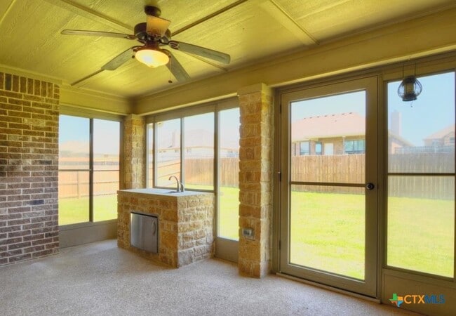 Photo - 1906 Deer Field Way