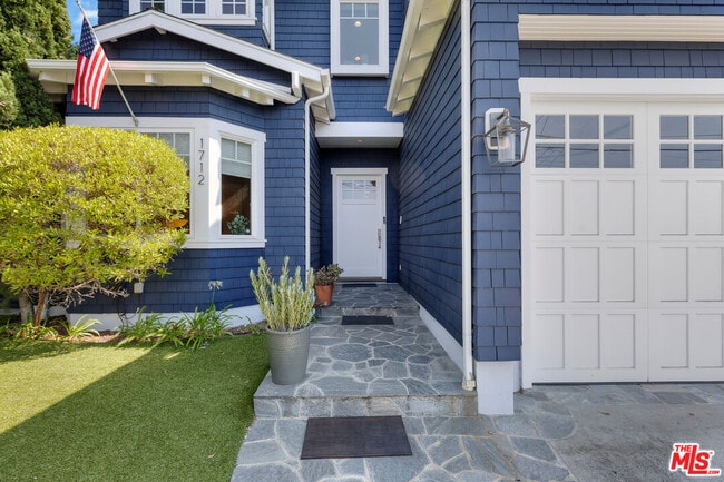 Photo - 1712 Curtis Ave