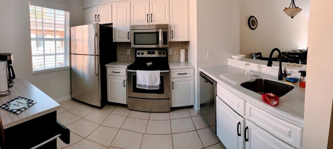 1140 Lake Shore Dr Unit 203