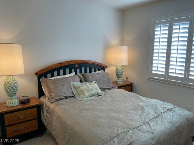 Building Photo - 170 Arches Ct