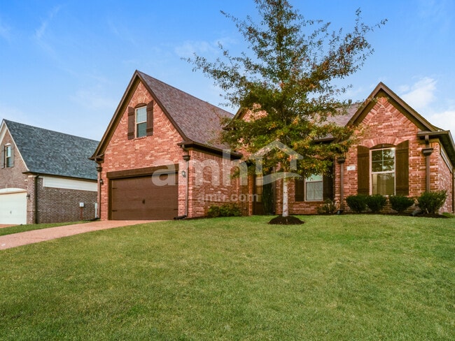45 Donna Lyn Dr
