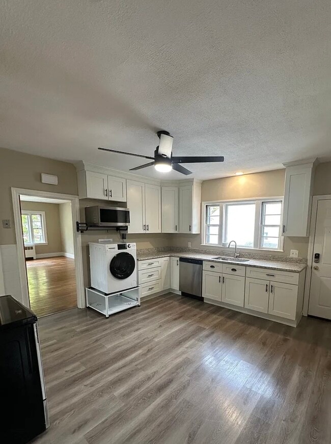 Photo - 552 Chandler St Unidad 2