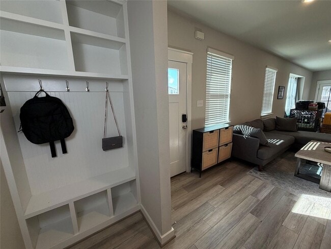 Photo - 125 Threshing Rd Unit A