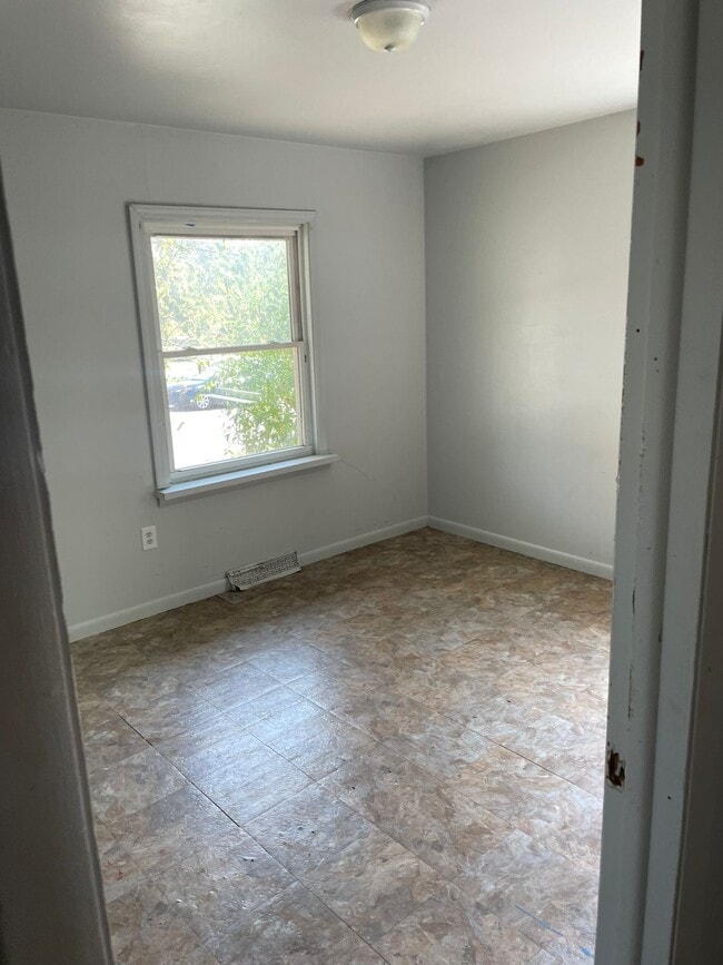 Photo - 415 N Providence Rd