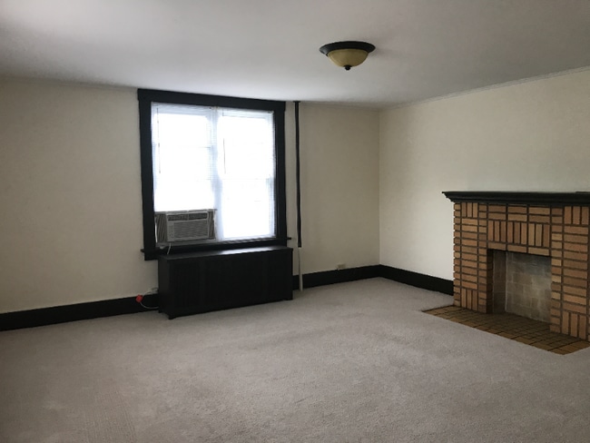 Photo - 624 1/2 S Main St Unidad 7