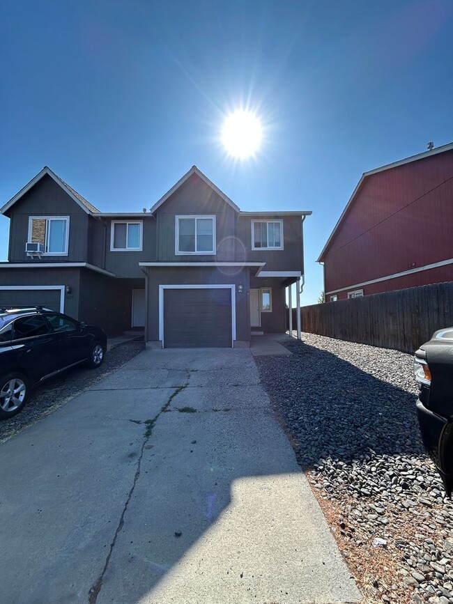 3 Bedroom / 2.5 Bathroom Townhouse in SW R... - 3 Bedroom / 2.5 Bathroom Townhouse in SW R...