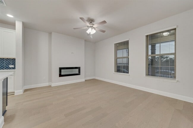 Photo - 7853 Sunset Blvd