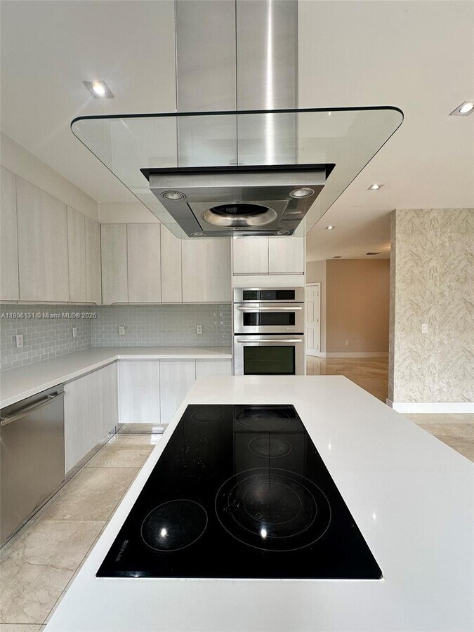 Photo - 8755 NW 116th Ct