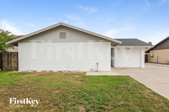 Building Photo - 10843 N 45th Ave