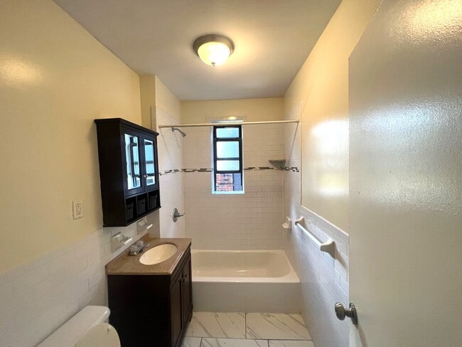 Hummingbird Heights 320
