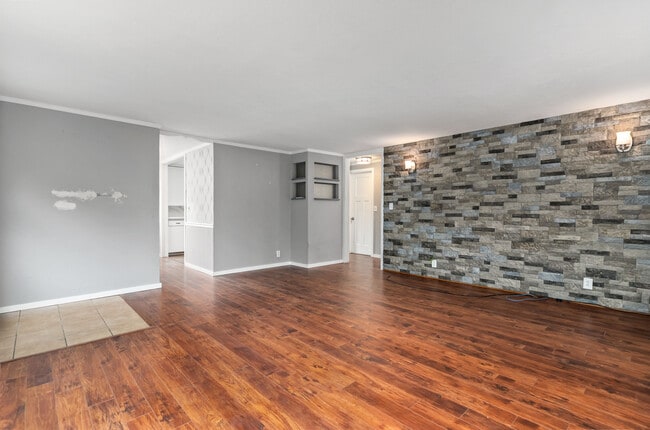 Photo - 3311 Gull Harbor Rd NE