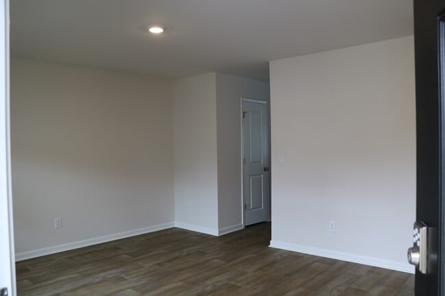 Photo - 901 Riverstone Dr