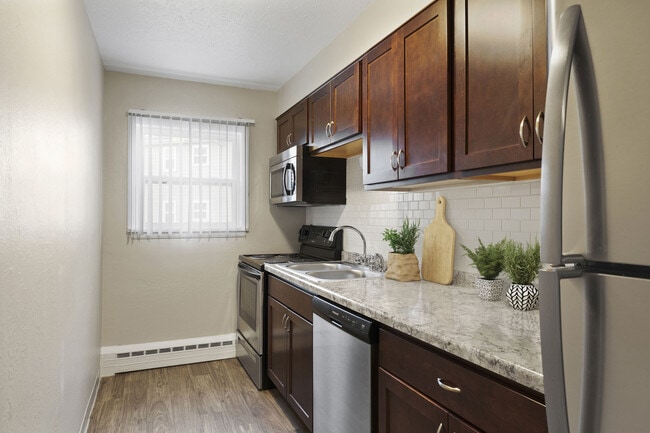 Photo - Rose Vista Apartments