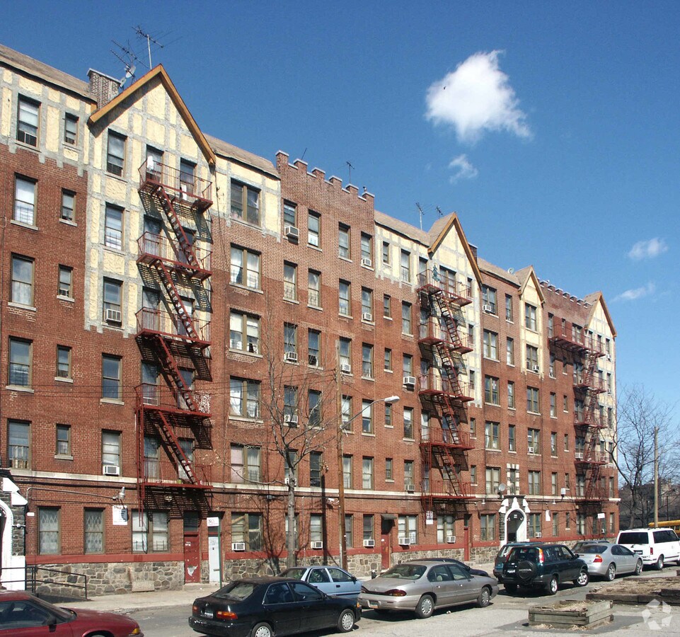 2995 Botanical Sq - 2995 Botanical Sq