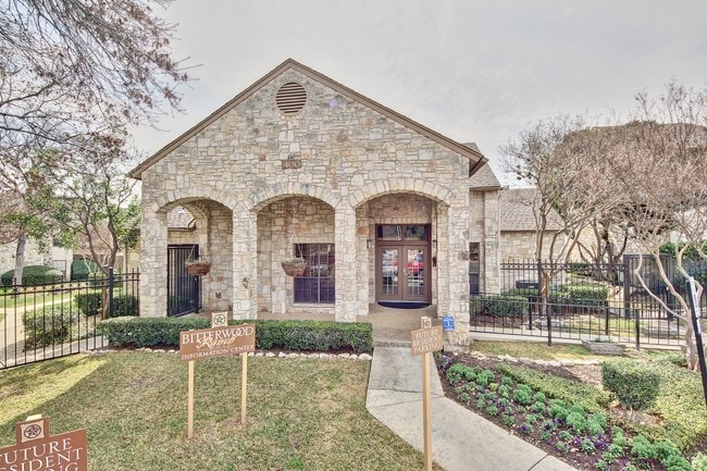 Oficina de arrendamiento - Blair at Bitters