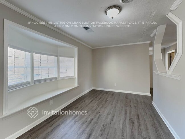 Photo - 6823 Springwood Dr