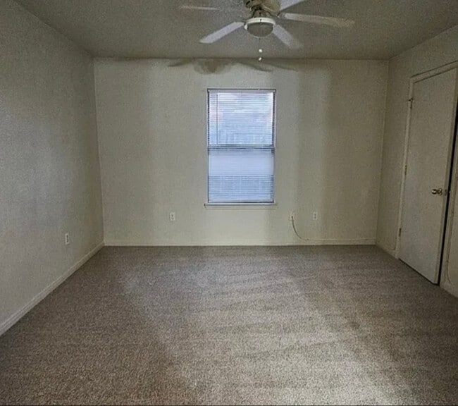 Photo - 1009 Lansberry Ct Unidad B