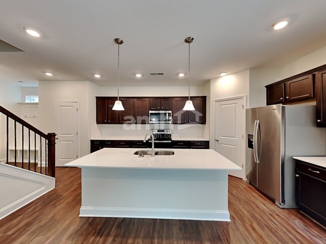 Photo - 7409 Garrett Ct