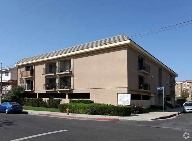 Building Photo - Gresham Apartments