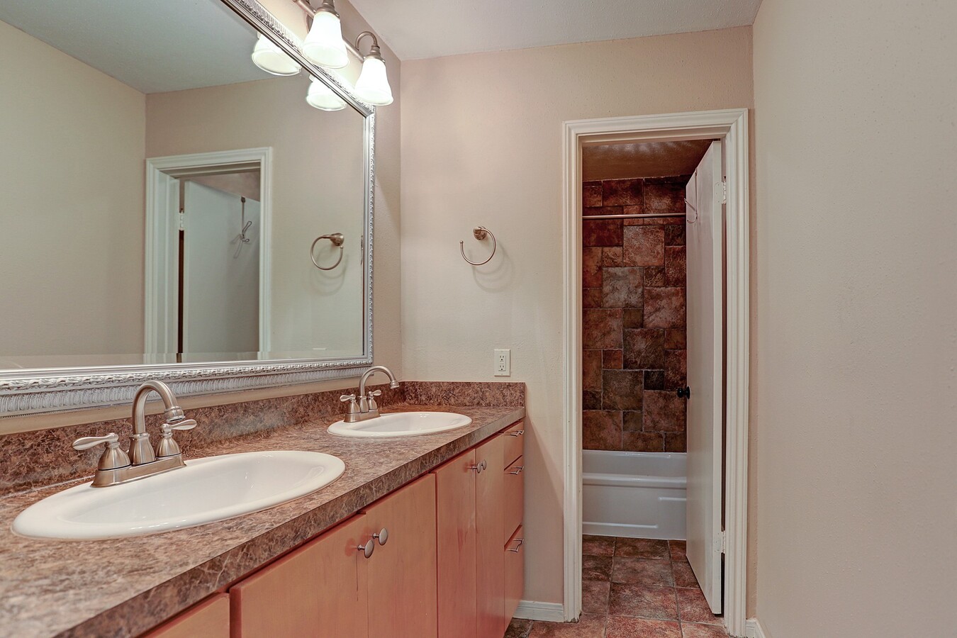 Photo - 1201 McDuffie St Unit 207