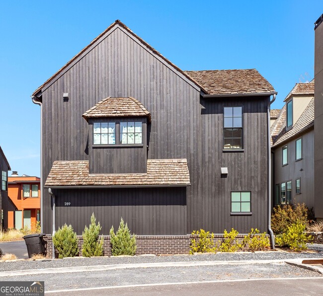 Building Photo - 289 2nd St