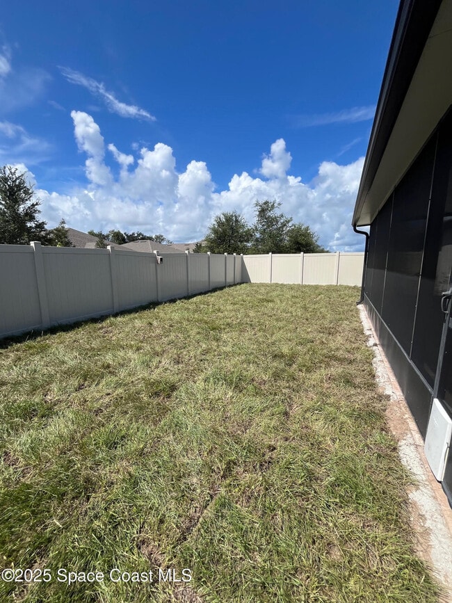 Photo - 377 Snook Pl