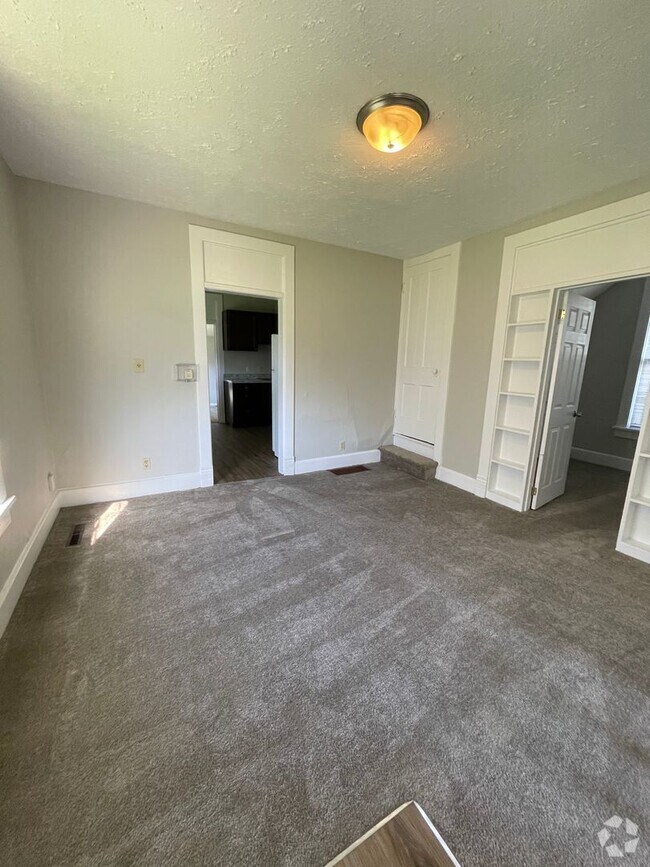 Building Photo - 2226 N 18th St Unit 2226-1 18th Rental