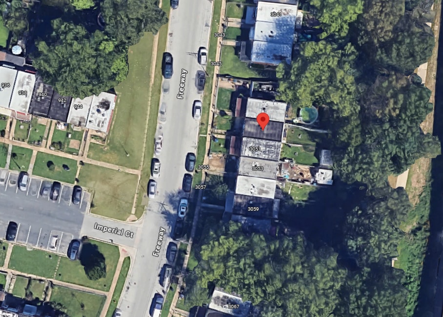 Photo - 3049 Freeway