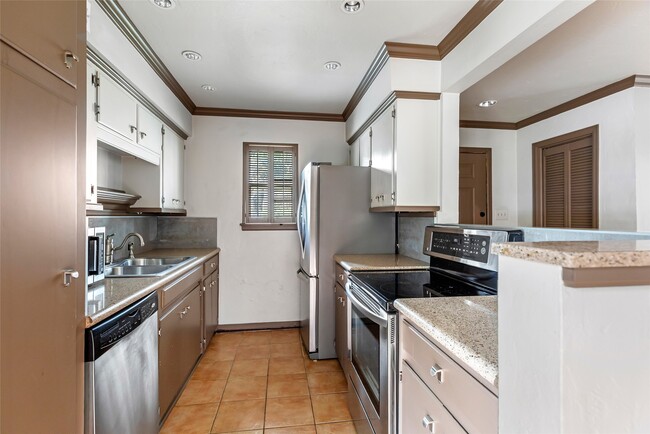 Photo - 2744 Briarhurst Dr Unit 51