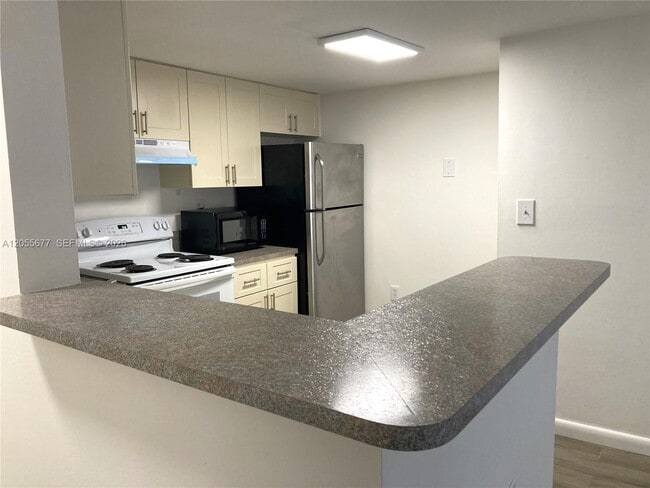 Photo - 9879 Nob Hill Ct Unit 9879
