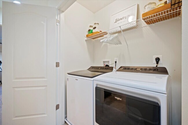 Photo - 191 Clifton Mnr