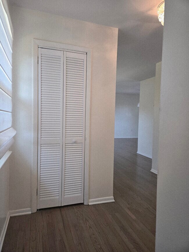 Coat Closet - 364 Westwood Ave Unit 36