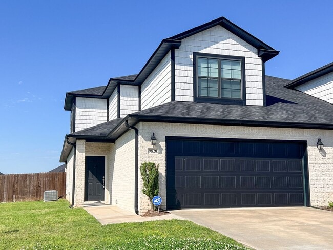 Building Photo - 9820 Mylea Cir