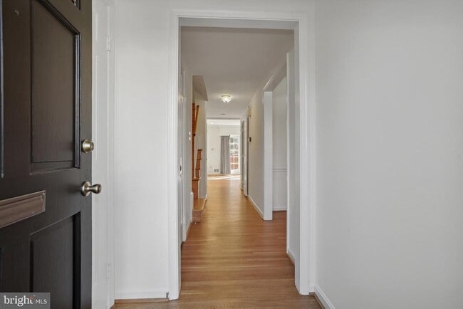 Building Photo - 6815 Melrose Dr Rental