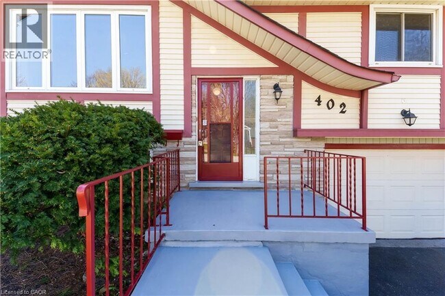 Photo - 402 Lakeview Dr