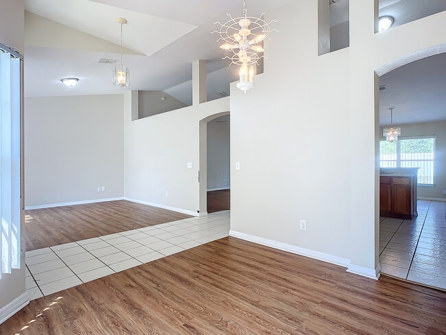 Photo - 374 Pine Springs Dr