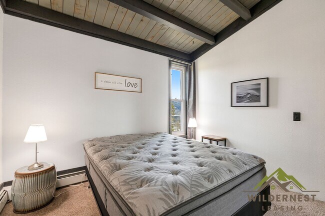 Photo - 2100 Lodgepole Cir