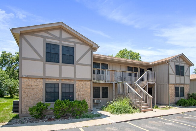 Midland Court Apartments
