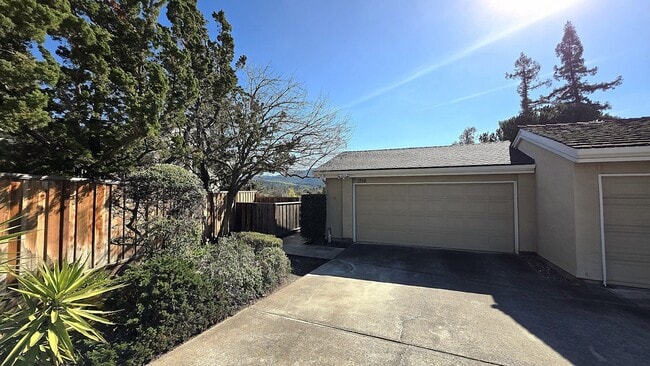 Building Photo - 1756 Mirassou Pl