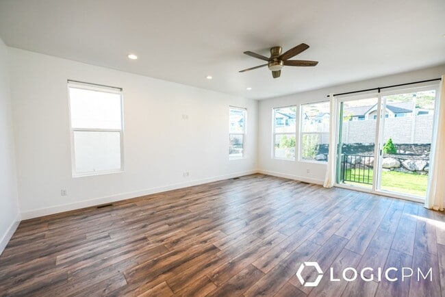 4903 W Upper Bnd Dr