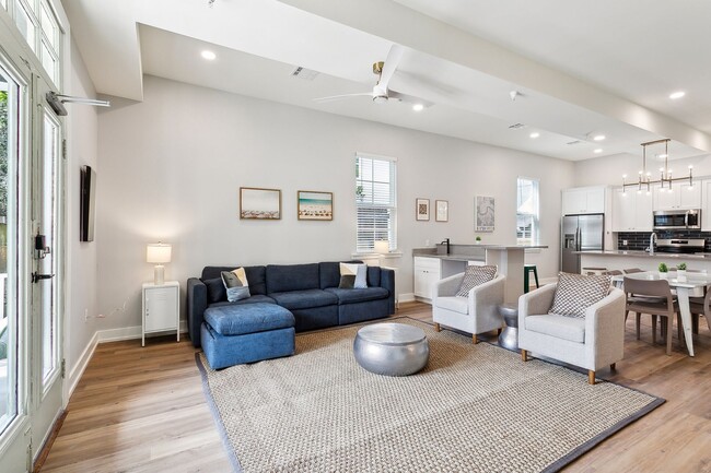 Photo - 4 Bed 3 Bath unit featuring a wet bar!! Unit 1A